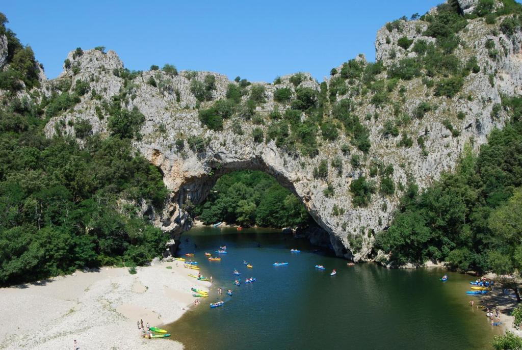 Le Prieure D'Orniols Hotel Goudargues Kültér fotó